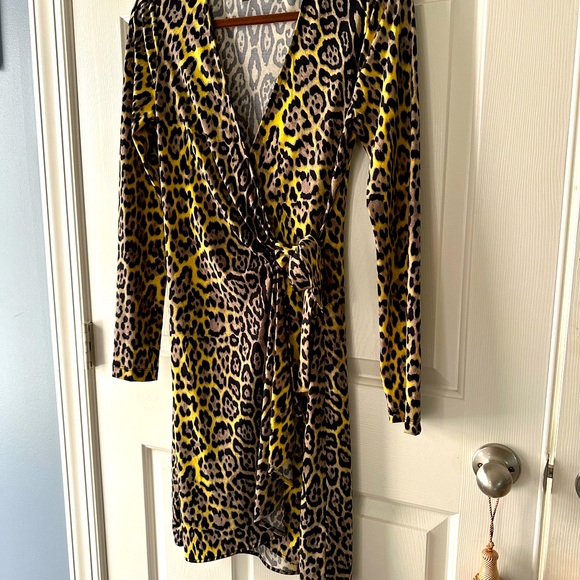 BCBG wrap midi dress. - Picture 5 of 10
